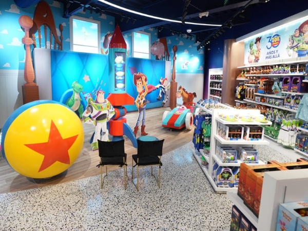 Disney Store Perisur CDMX Toy Story