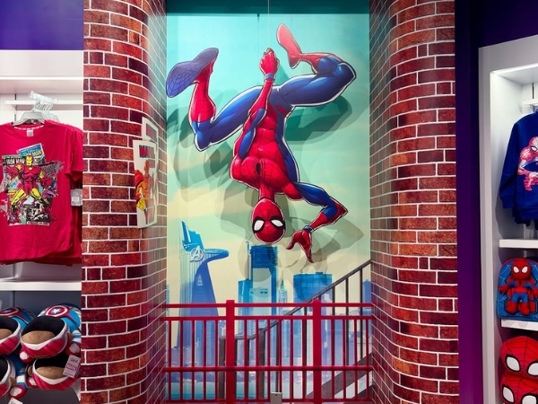 Disney Store Perisur CDMX Marvel